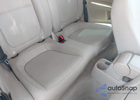 2014 Volkswagen Beetle 2.5L z USA, uszkodzony, nr VIN 3VWHX7AT8EM607412